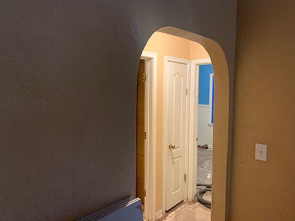 4th image of 6226 Lathrop Ave