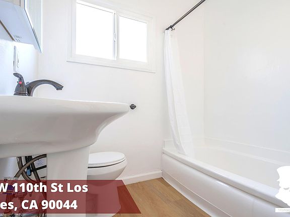 3rd image of 1126 W 110th St #1126