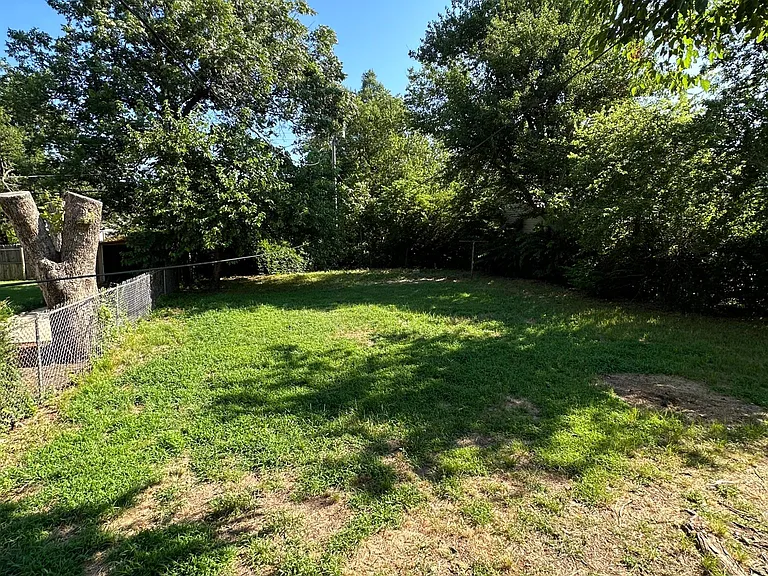 3305 NW 25th St — Photo 13