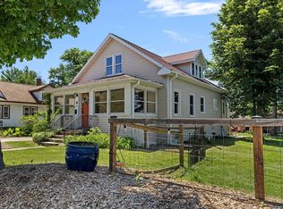 6 S Willard St, New Buffalo, MI 49117