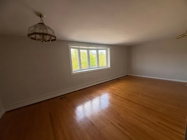 608 W Lancaster Ave Floor 2, Bryn Mawr, PA 19010