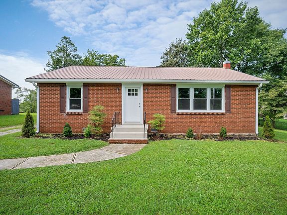 2nd image of 218 Roosevelt Rd