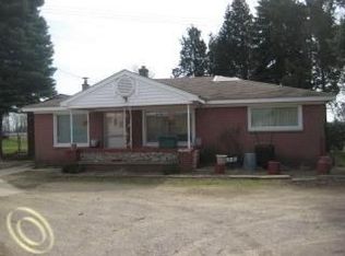 25575 Telegraph Rd, Brownstown, MI 48134