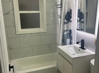 305 Memorial Dr APT 1, Calumet City, IL 60409