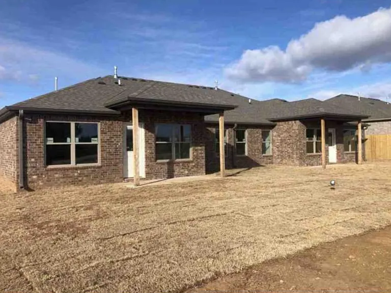 450 Red Robin St — Photo 19