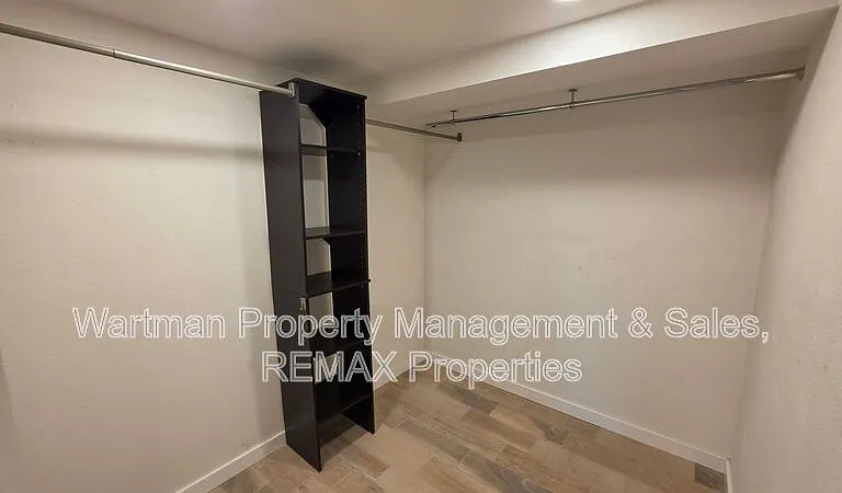 6818 Ravencrest Dr — Photo 11