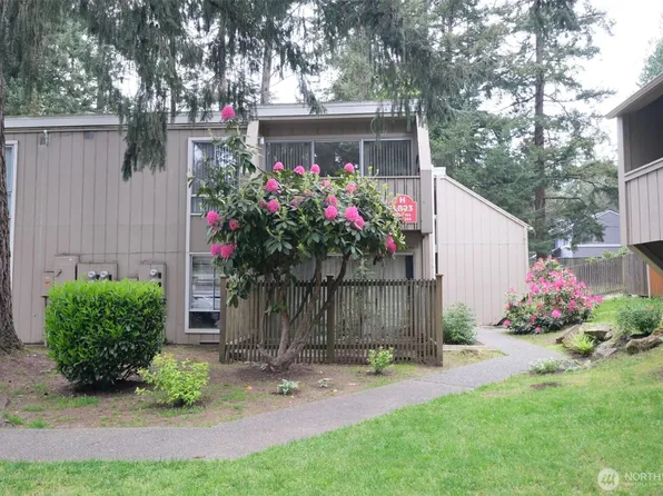 4823 180th Street SW #H-204, Lynnwood, WA 98037
