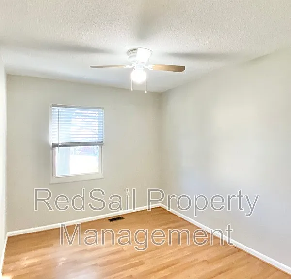 1114 Clear Springs Rd — Photo 18