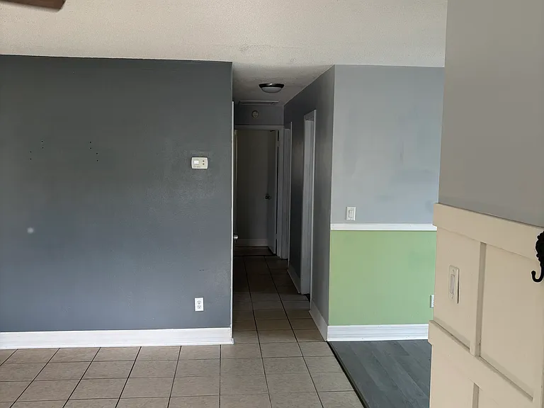 900 NE 44th St — Photo 6
