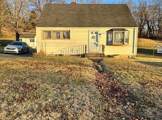 59 Tremper Dr, Wallingford, CT 06492