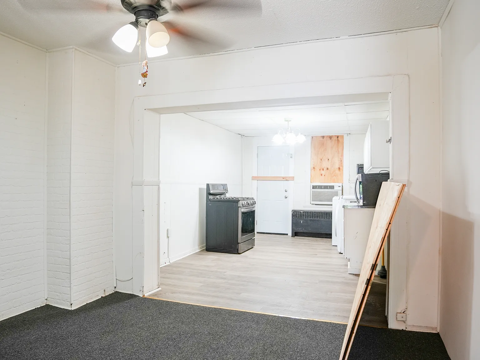 2 bed, 1200 sqft, $1,400 — Photo 3