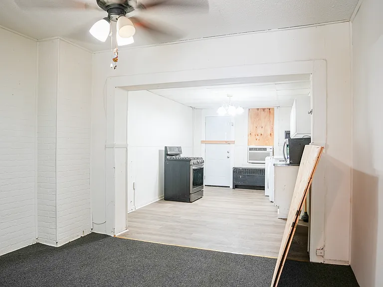 1821 McHenry St — Photo 3