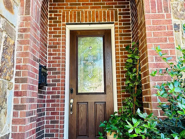328 Anna Ave — Photo 3