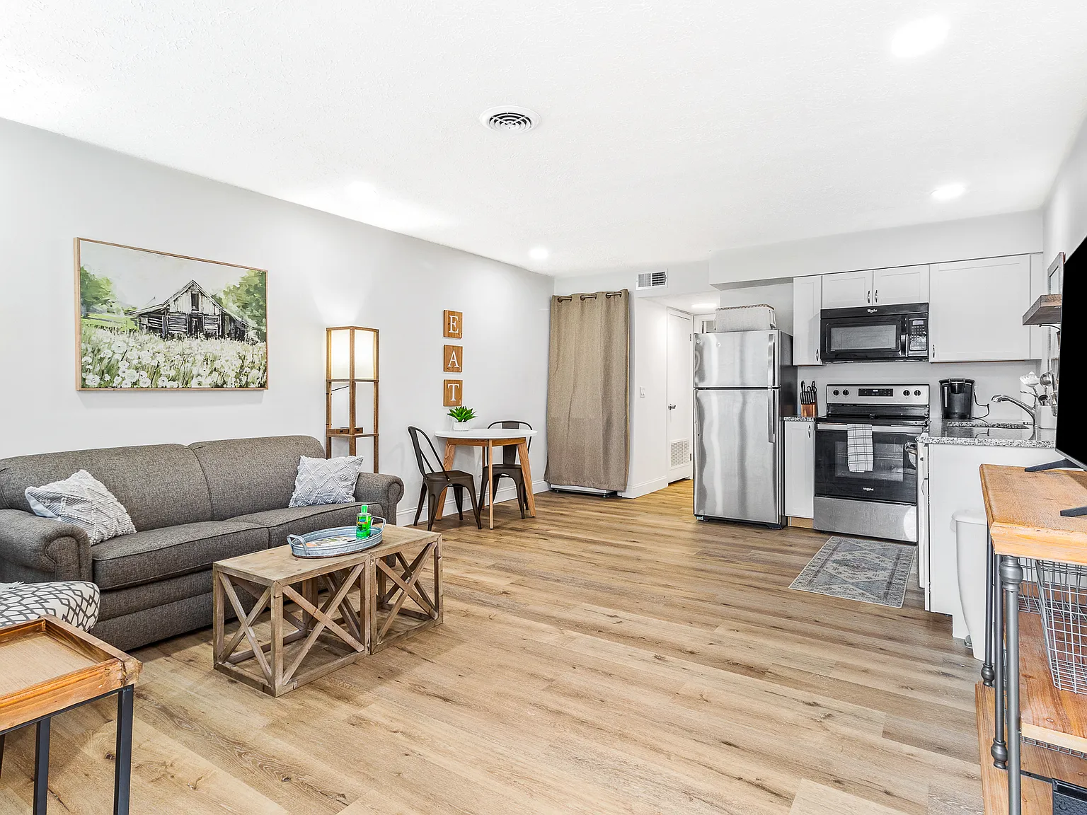 1 bed, 550 sqft, $1,800 — Photo 1