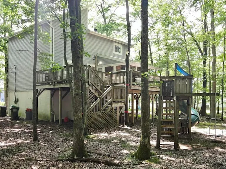 Woodland Dr — Photo 4