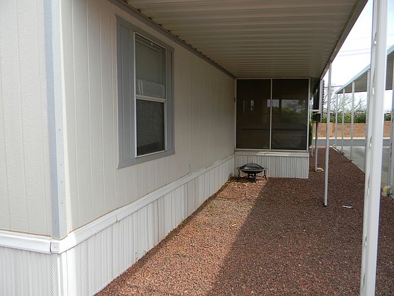 nice size side yard. 