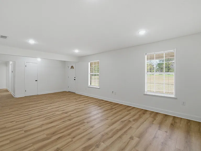 34 Prine Cir — Photo 2