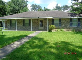 109 N Lewis Cir, Picayune, MS 39466