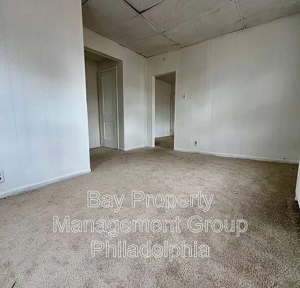 1001 Clifton Ave #2F — Photo 9