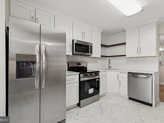 4th image of 2577 Bolinbrook Ct