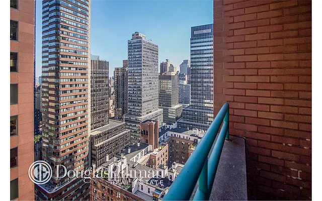 Rented by Douglas Elliman | media 29