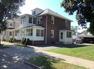 28 Biella St, Springfield, MA 01104