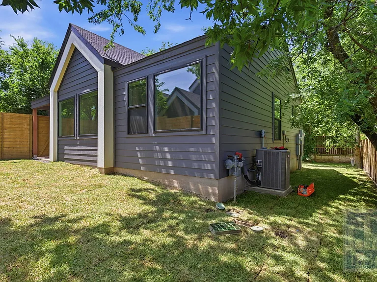 505 Thelma Dr #B — Photo 22