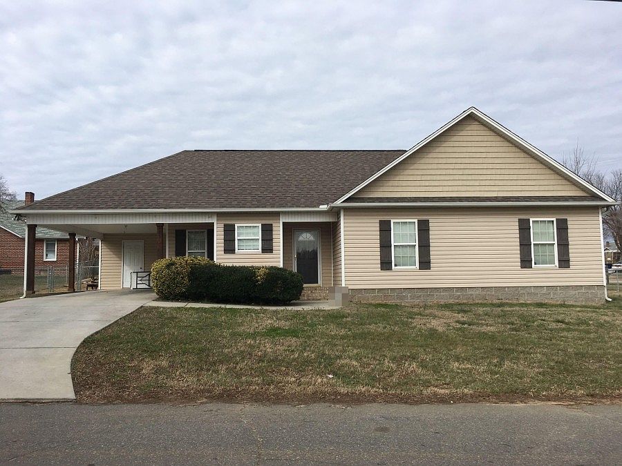 1st image of 2751 Eastwood Dr
