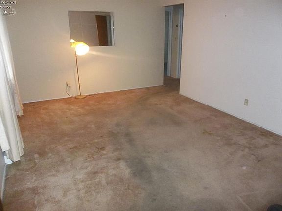 5th image of 812 Thorpe Dr