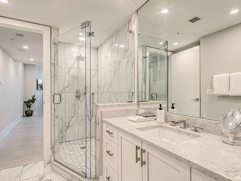 1035 Seaside Dr #406 — Photo 23