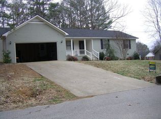 218 Fieldwood Dr, Huntingdon, TN 38344