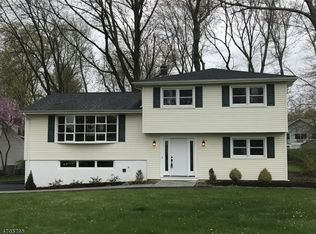 2 Adams Dr, Whippany, NJ 07981