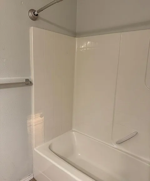 320 S Holly St — Photo 12