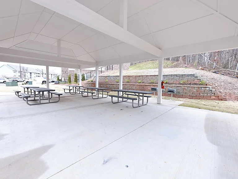 Waterside Oaks Apartments — Photo 9