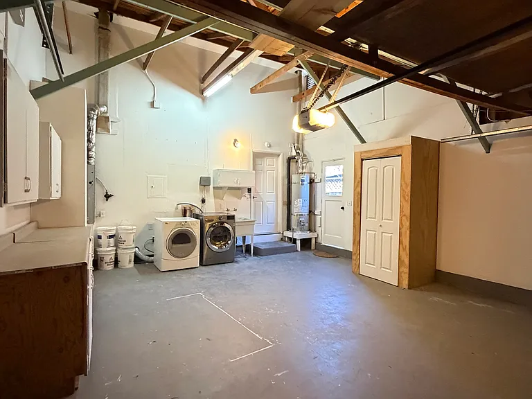 204 Carlester Dr — Photo 13