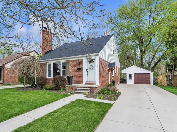 130 N Holbrook St, Plymouth, MI 48170