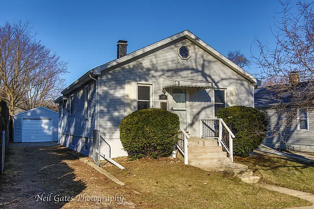 227 Independence Ave photo 1