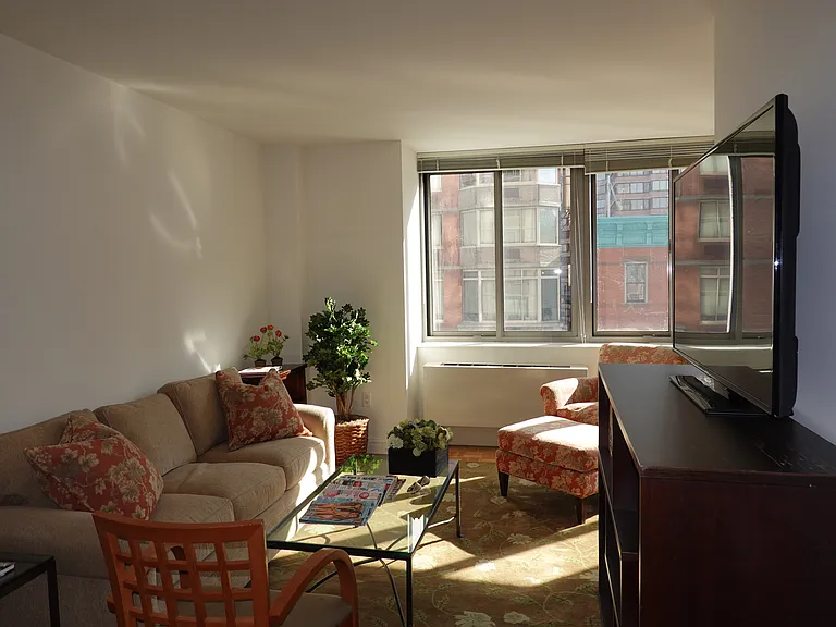 1500 Lexington Ave #11F — Photo 5