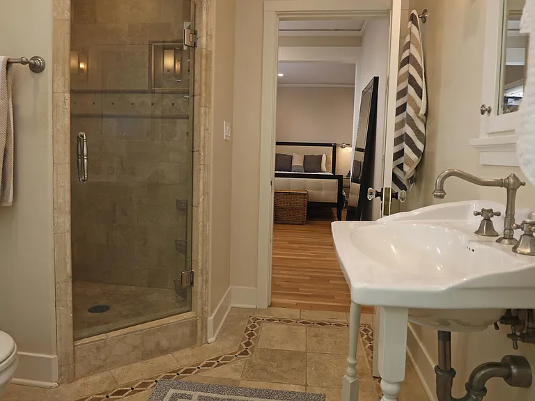 1423 Alta Vista Rd — Photo 35