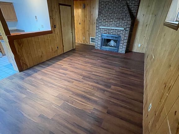 3rd image of 98-100 E Woodruff Ave #98
