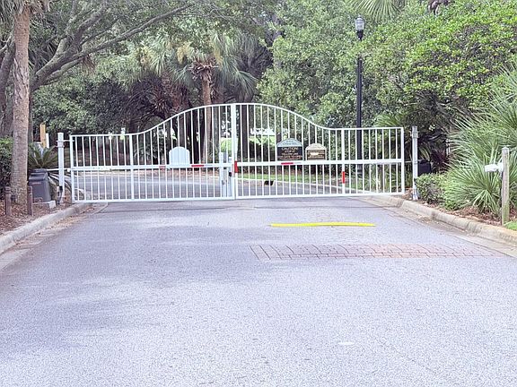 5th image of 227 Inverrary Dr