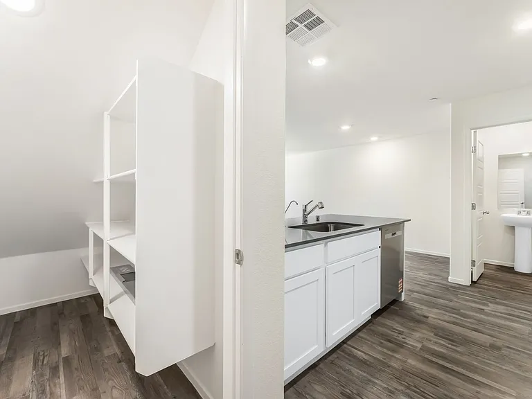 7352 Joanna Brook St — Photo 11