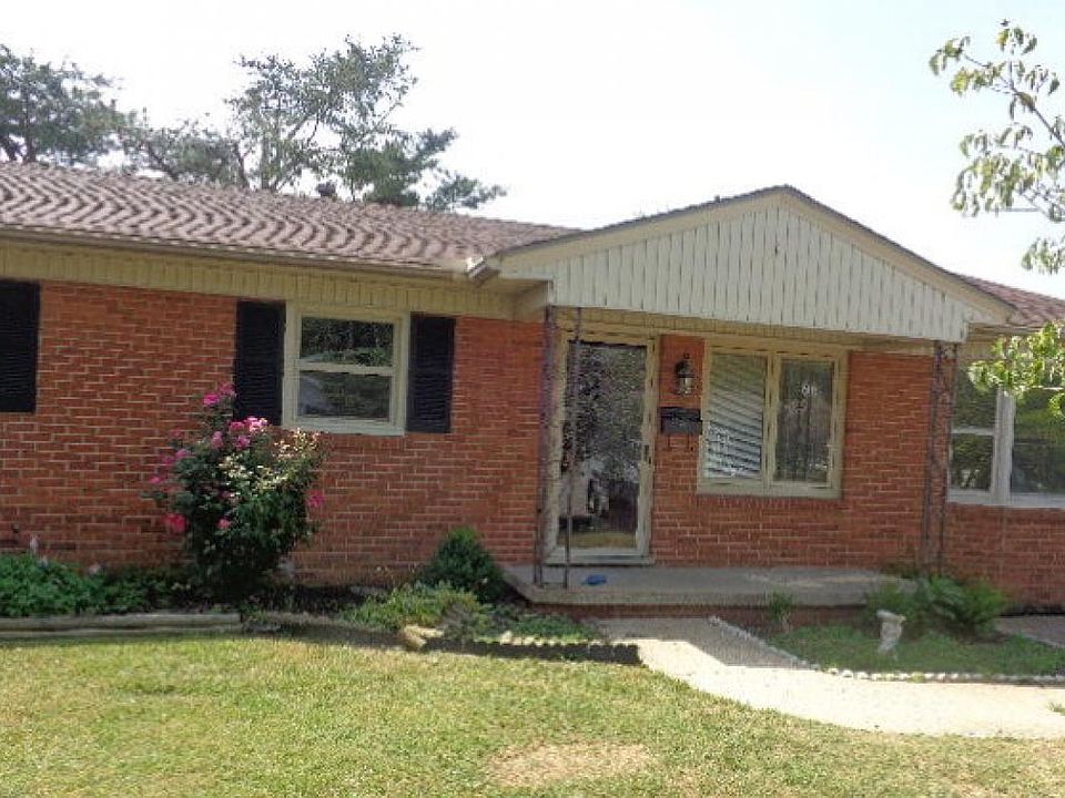 1st image of 1730 Queens Way Ct