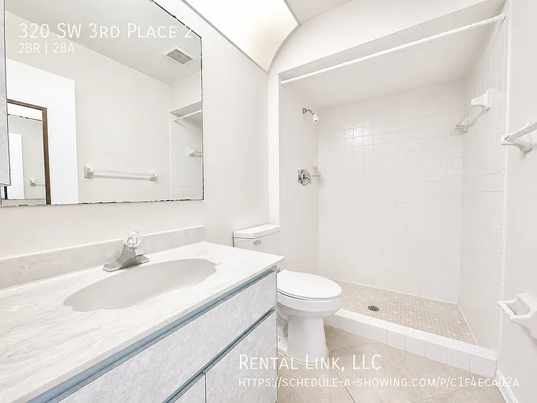 320 SW 3rd Pl #2 — Photo 22