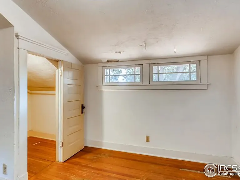 921 Spruce St — Photo 13