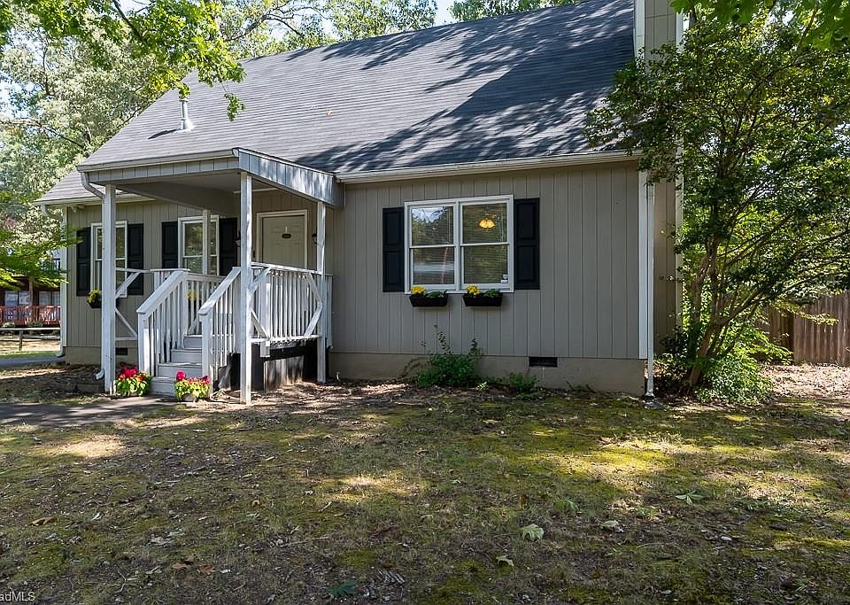 1st image of 1349 Brookwood Dr