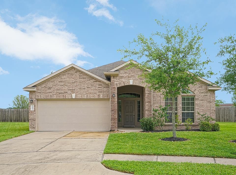 2nd image of 7201 Valentine Ln