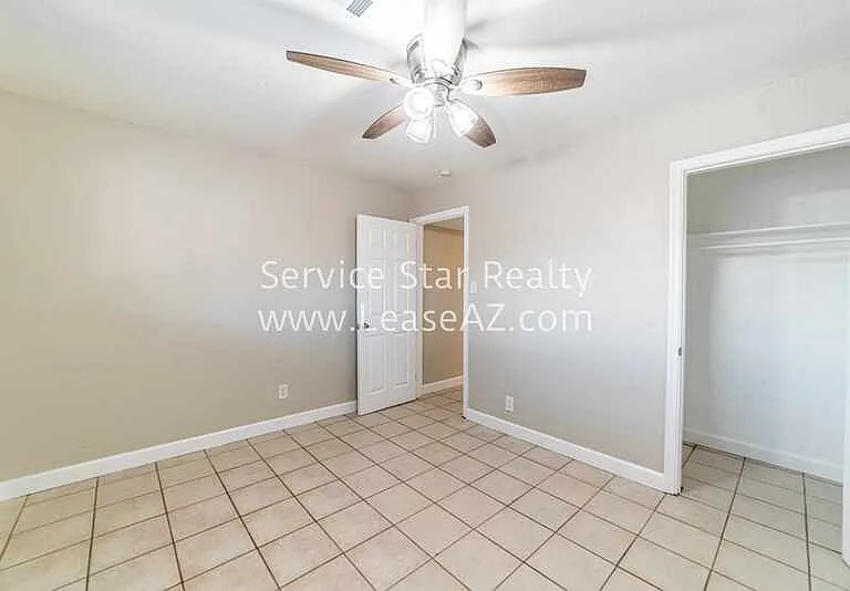 5460 W Palmaire Ave — Photo 15