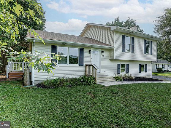 2nd image of 306 Meadow Vista Dr