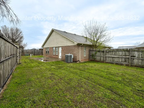 13313 SW 2nd Ter, Yukon, OK 73099